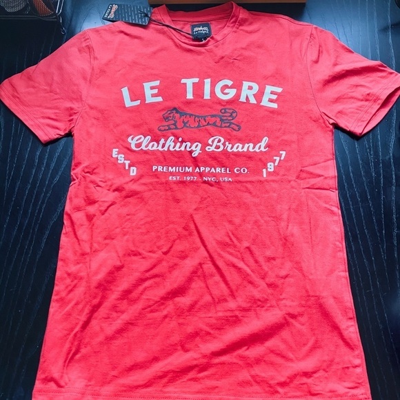 Le Tigre Other - NWT Le Tigre Clothing Brand Red Graphic Tee, Small